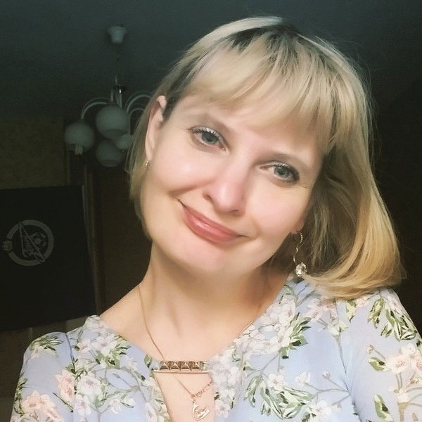 Анюта Леонидова