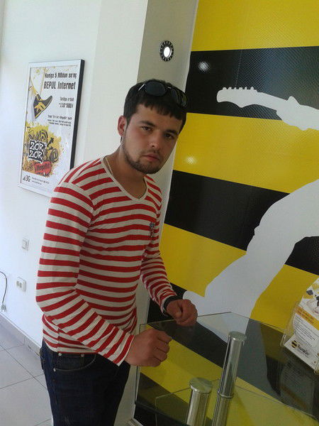 Алишер Махмудов