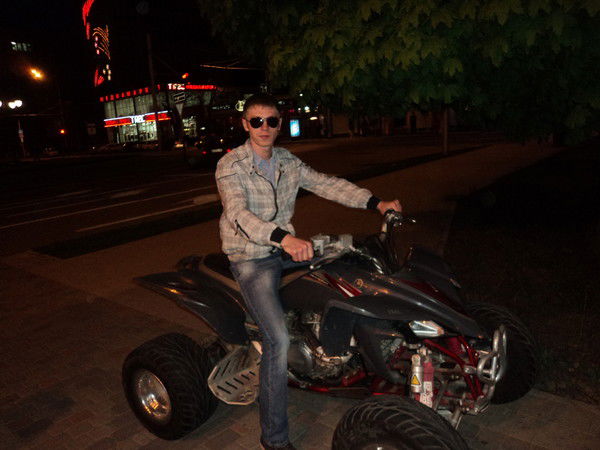 Виктор Адонин