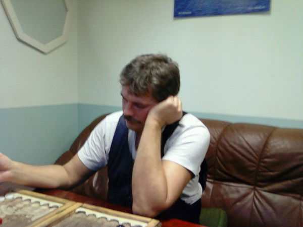 Олег Новиков