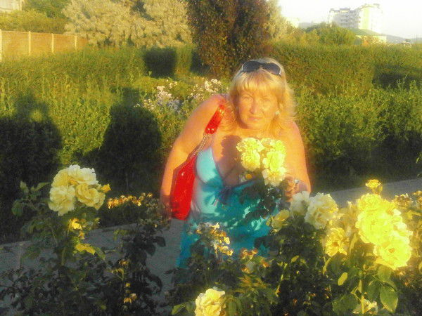 Елена Кадесникова