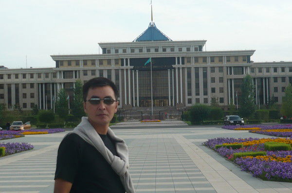 Женис Караманов