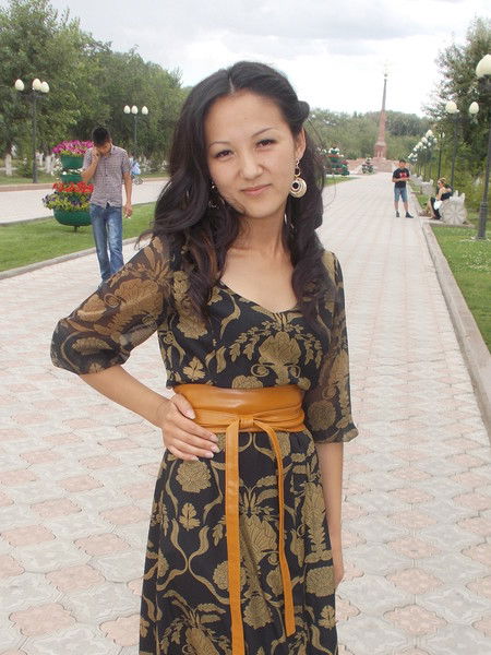 Ляззат Кoмекова