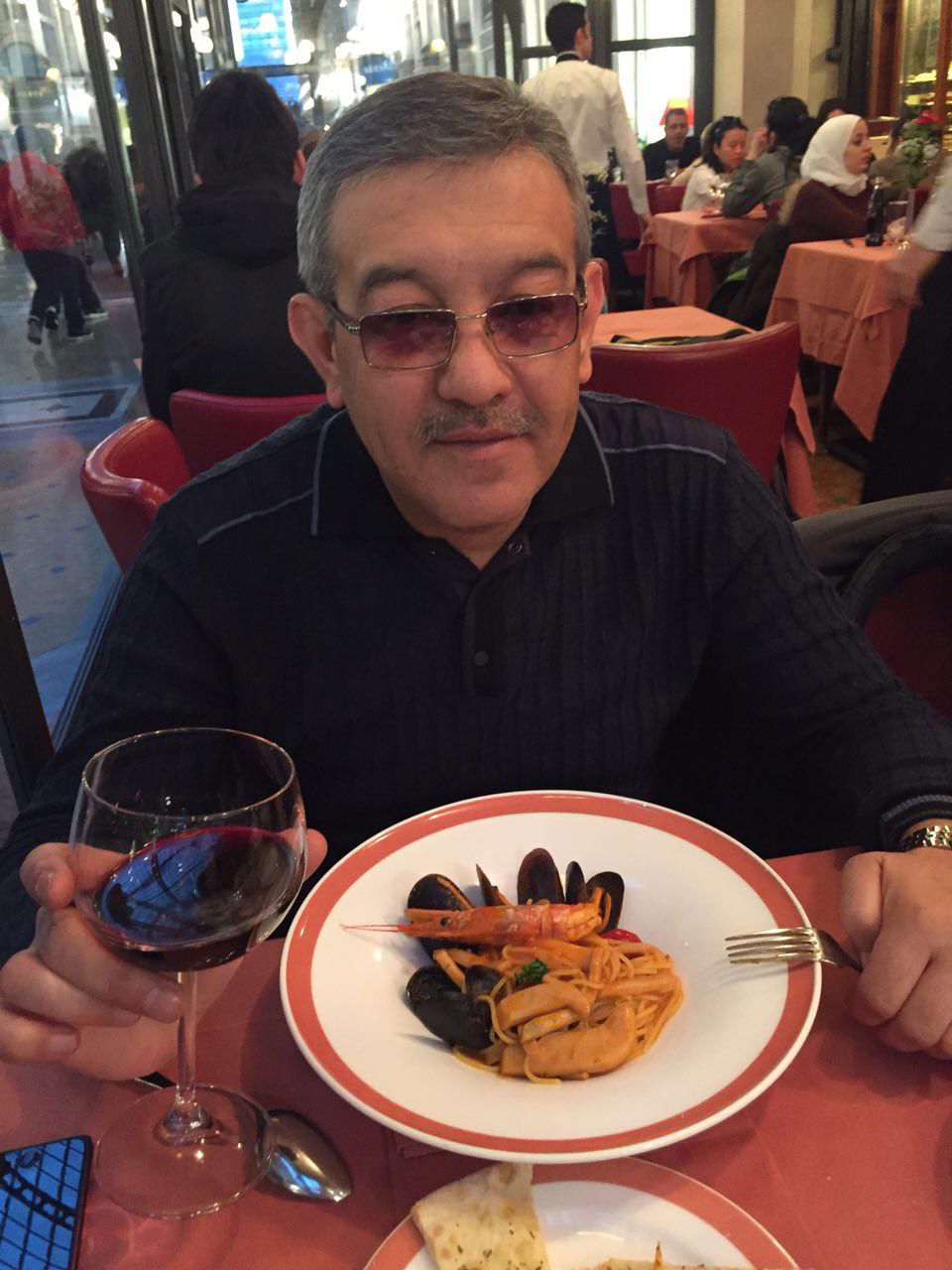 Кахрамон Ххх