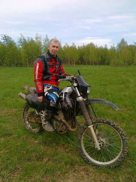 Андрей Комаров