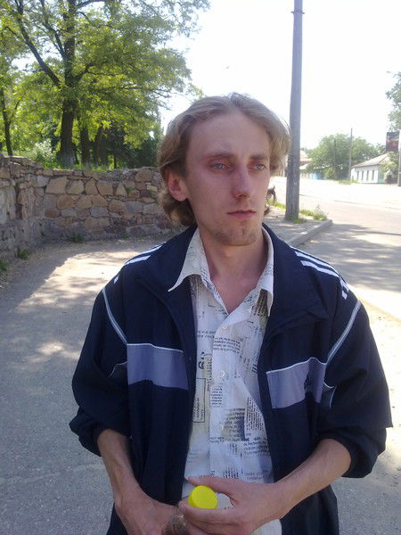 Антон Комиссаренко