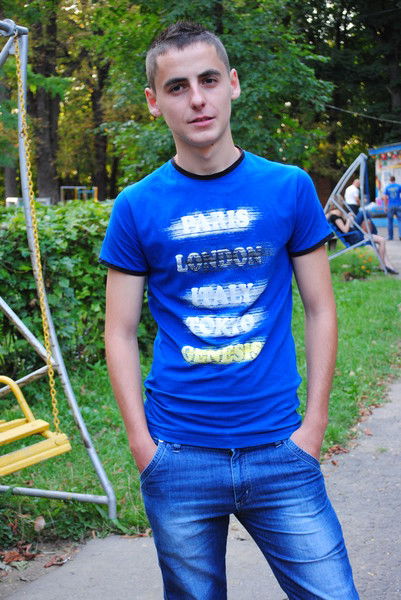 Андрй Довгий