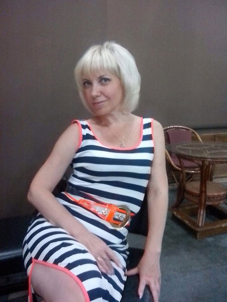 Елена Попова