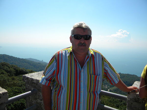 Александр Среднев