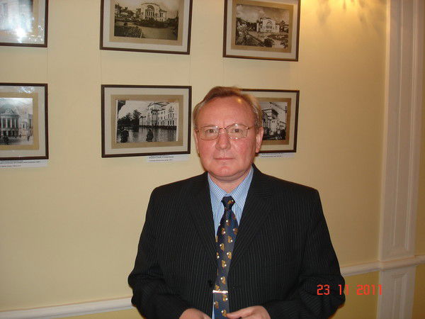 Анатолий Зубарев