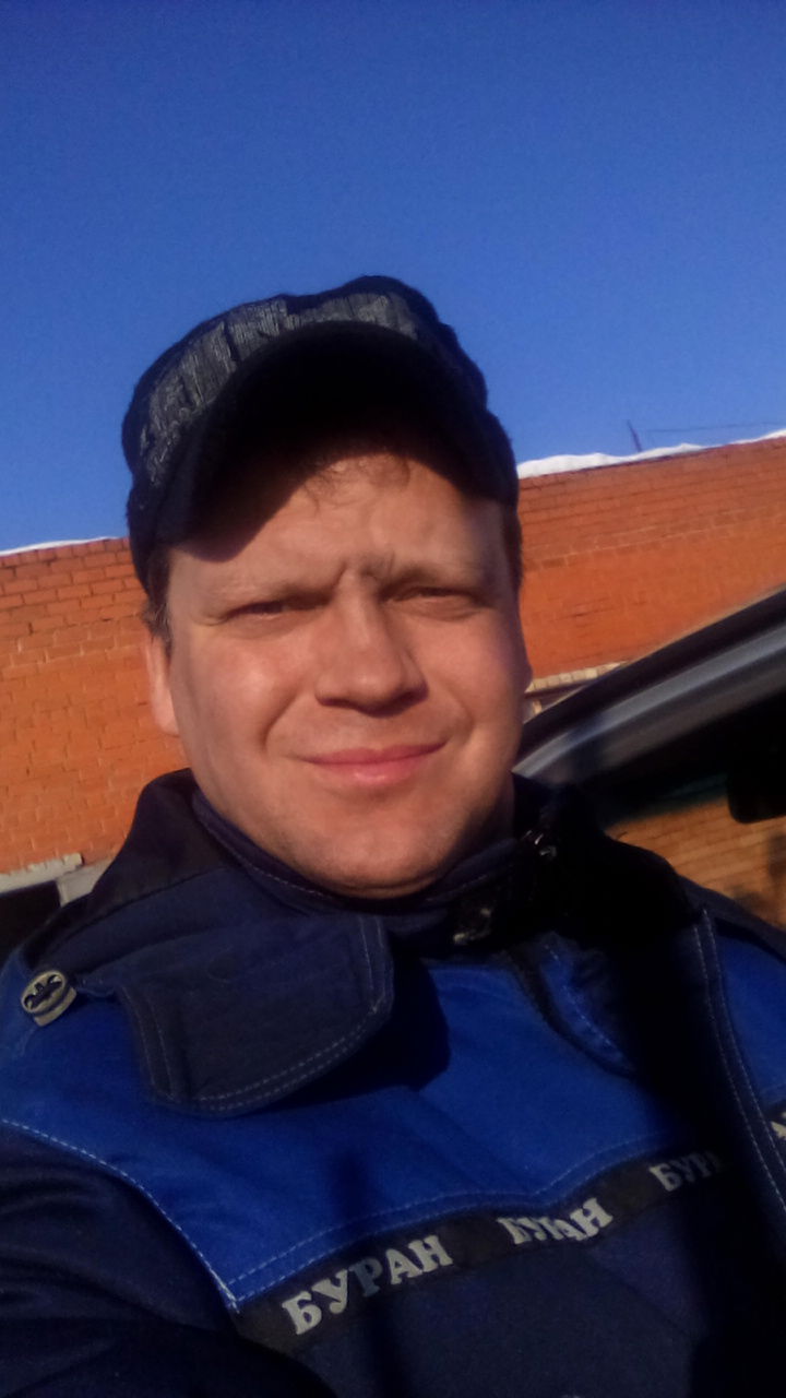 Роман Тихонов