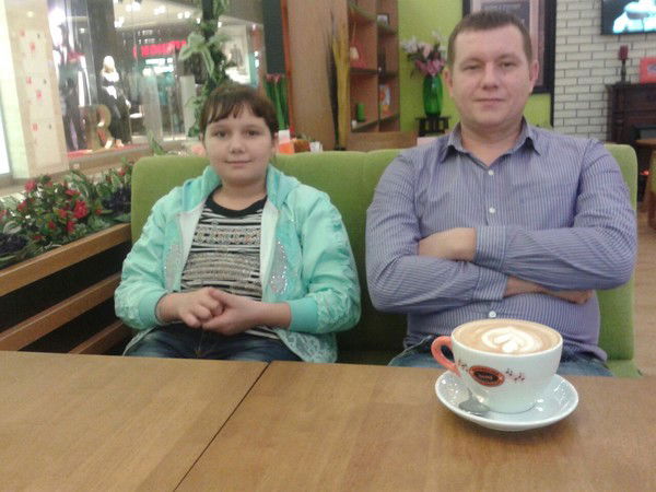 Евгений Ларионов