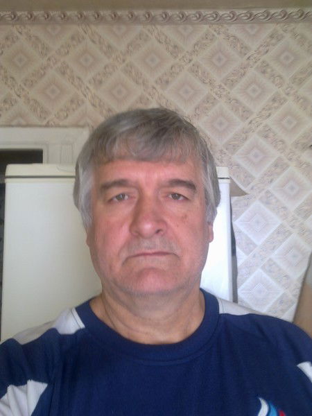 Юрий Комаров
