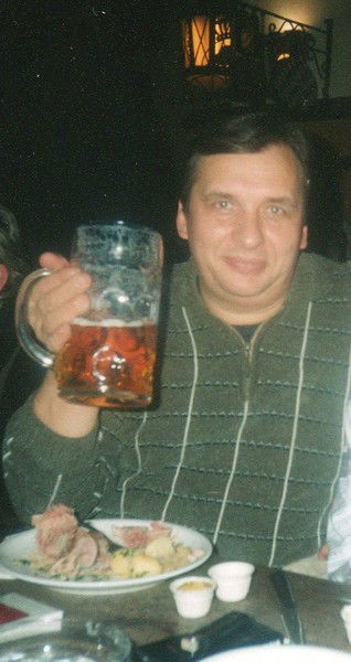 Анатолий Максимов