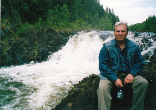 Александр Рощин