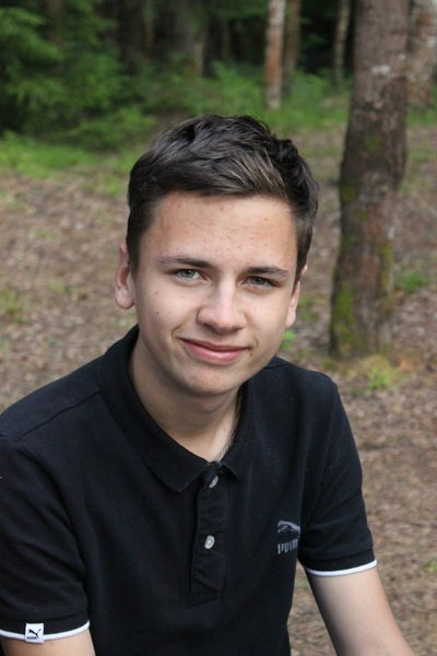 Антон Мотов