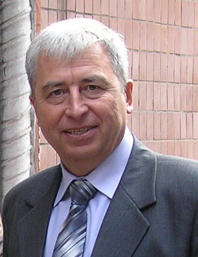 Александр Гузь