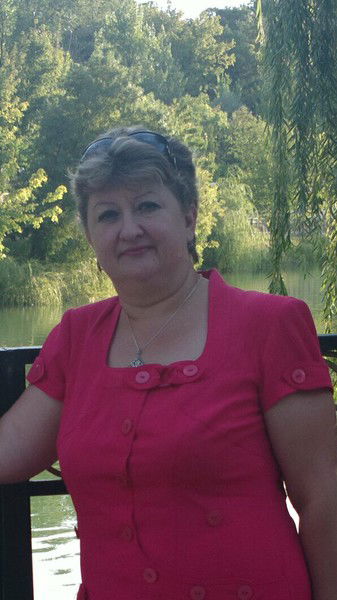 Елена Елена