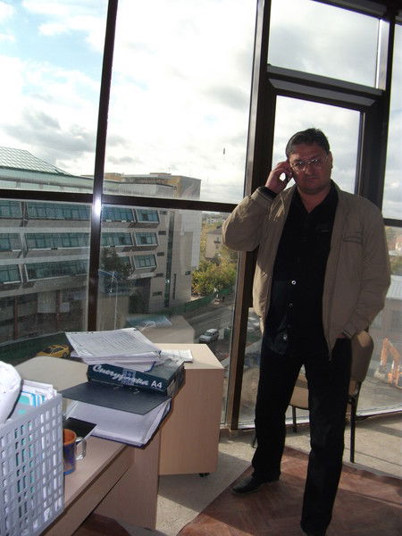 Владимир Ларионов