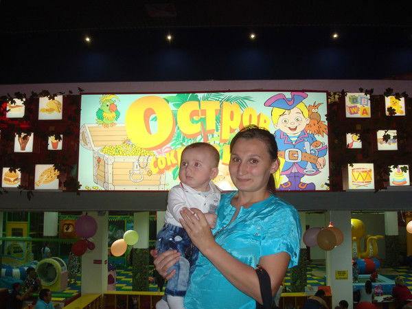 Лена Теунова