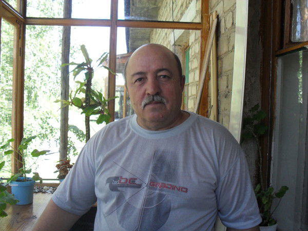 Валентин Костюшов