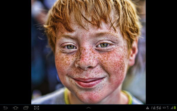 Николай Холов