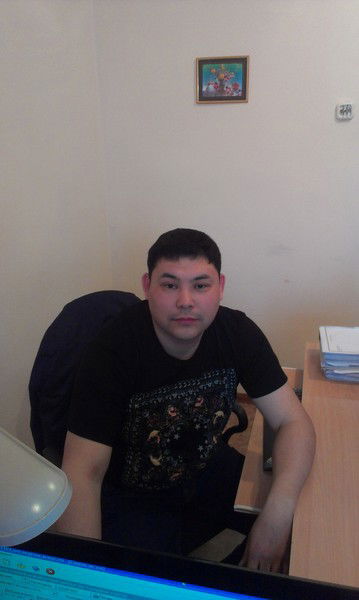 Айдос Ахметжанов