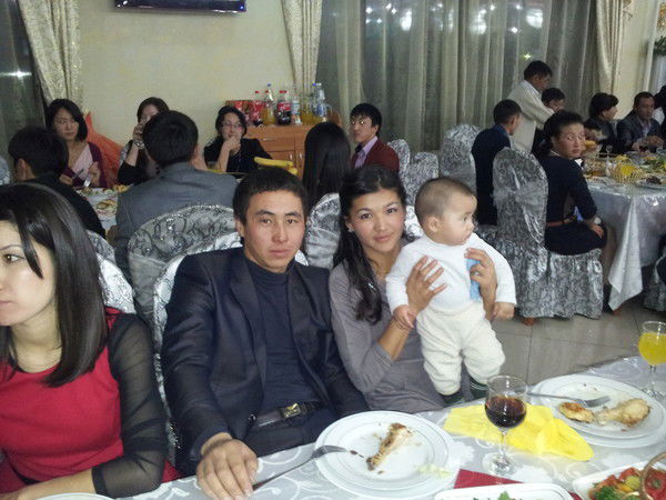 Манат Аязбек