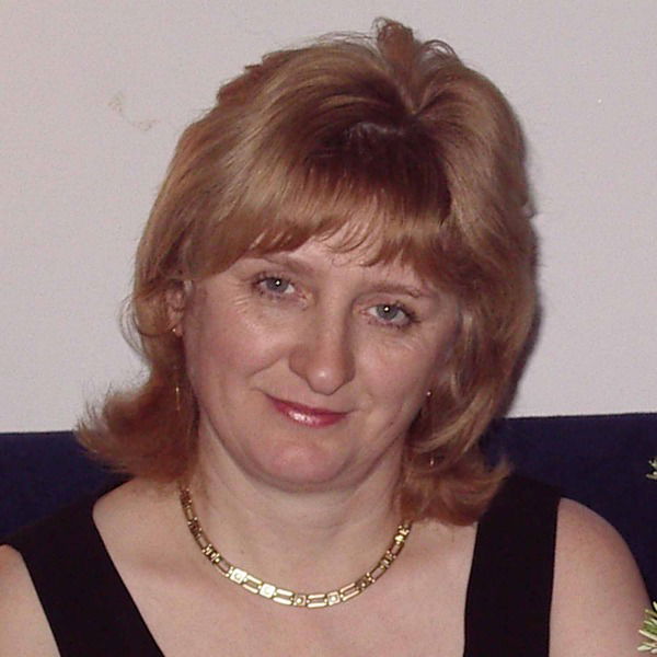 Леся Степанівна Пйонка