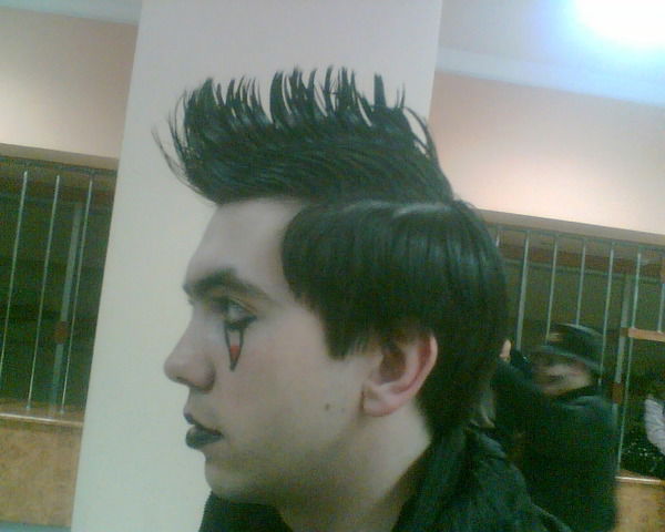 Антон Незнамов