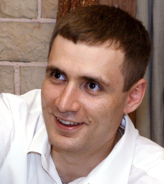 Роман Новоторженцев