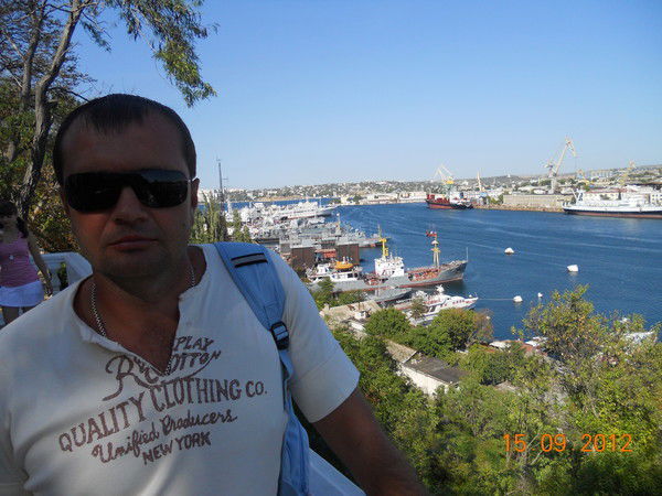 Виталий Густодым