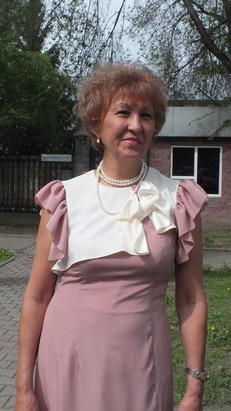 Нина Феликс