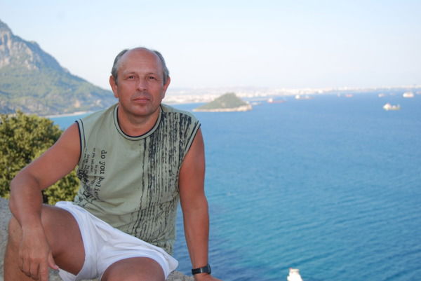 Миша Власов