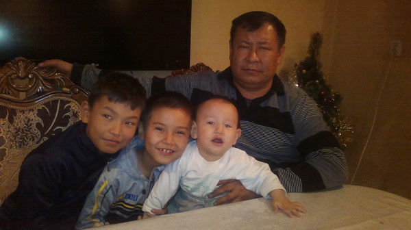 Cакен Амиров