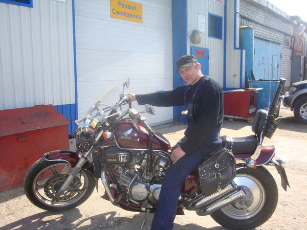 Дмитрий Акимов