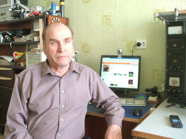 Анатолий Шаров