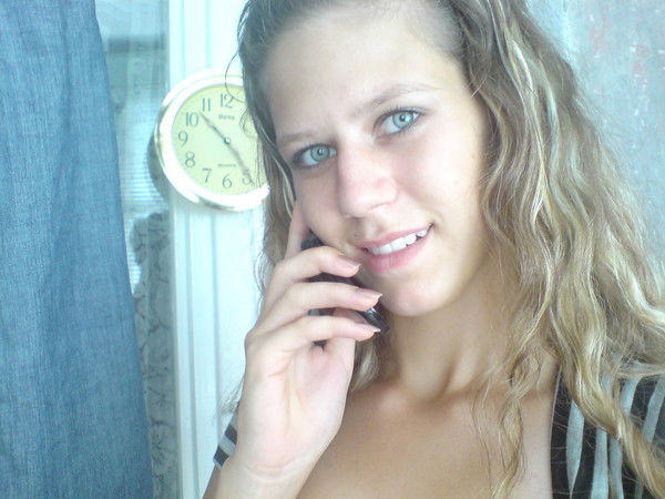 Аня Михайлова