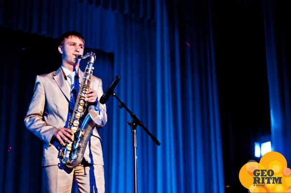 Денис Лазарев