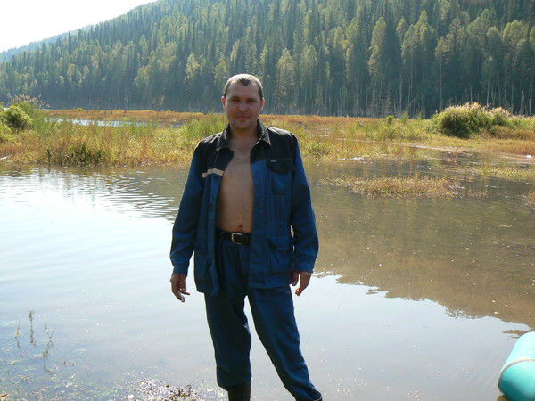 Анатолий Волков