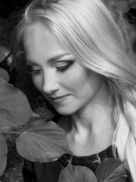 Лена Листратова