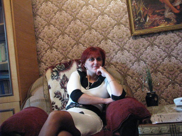 Елена Елена