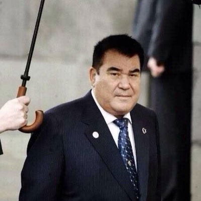 Азат Бабаев