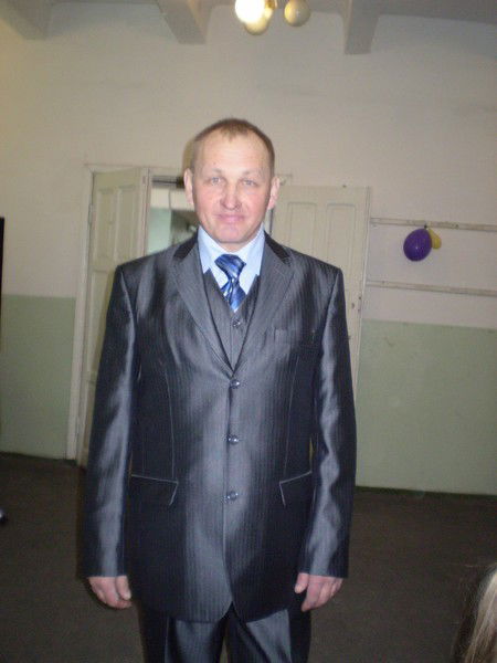 Леонид Комаров