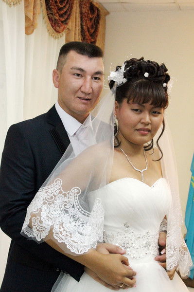 Мирлан И Айгуль Мухамбеткалиевы