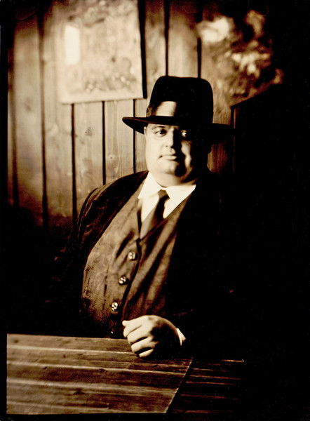 Виктор Лазарев