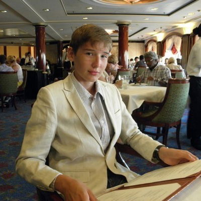 Олег Карманов