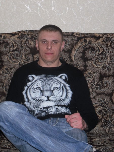 Виктор Петров