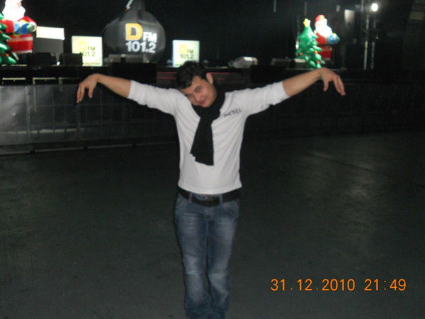 Алишер Ходжаев