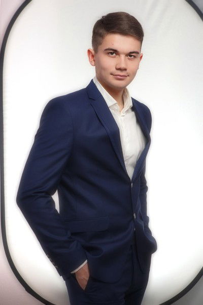 Евгений Петров